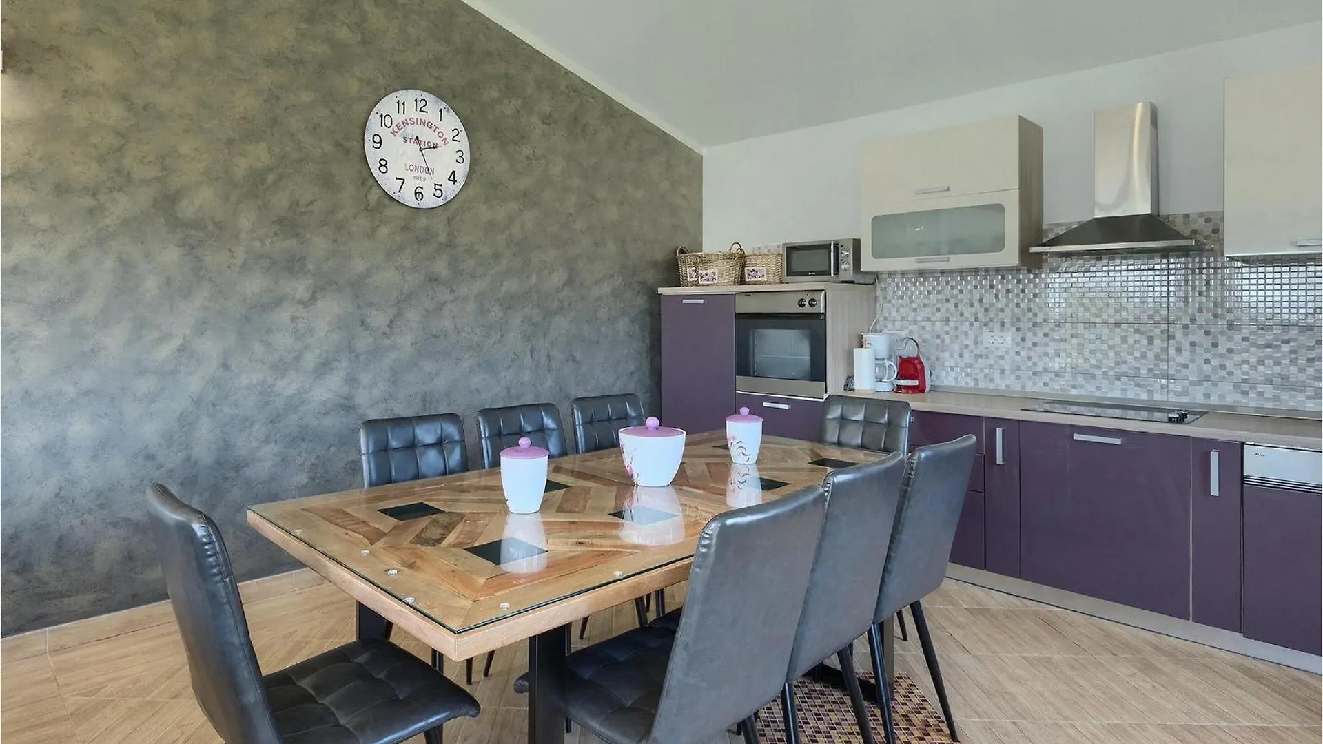 Villa Zafirah Pula Holiday home